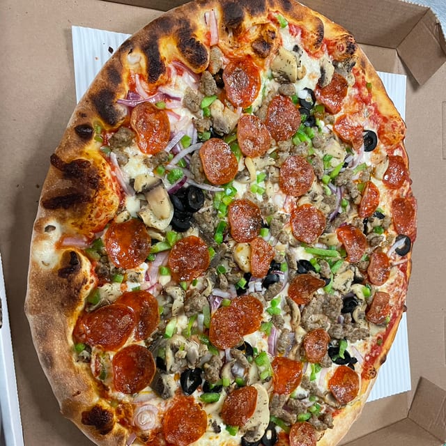 (10") SUPREME PIZZA.