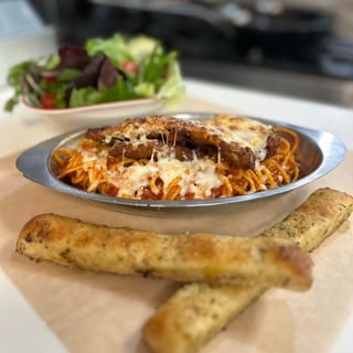 CHICKEN PAEMESAN Pasta